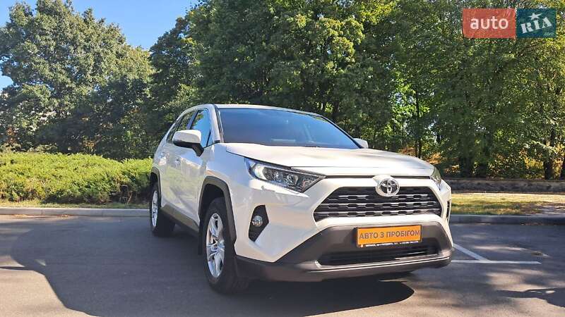 Toyota RAV4 2021