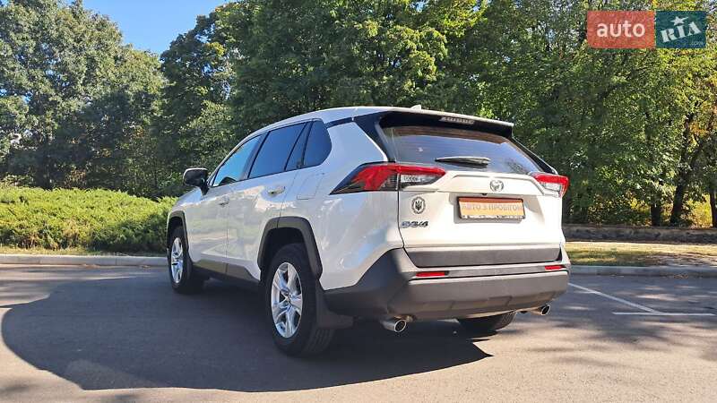 Toyota RAV4 2021