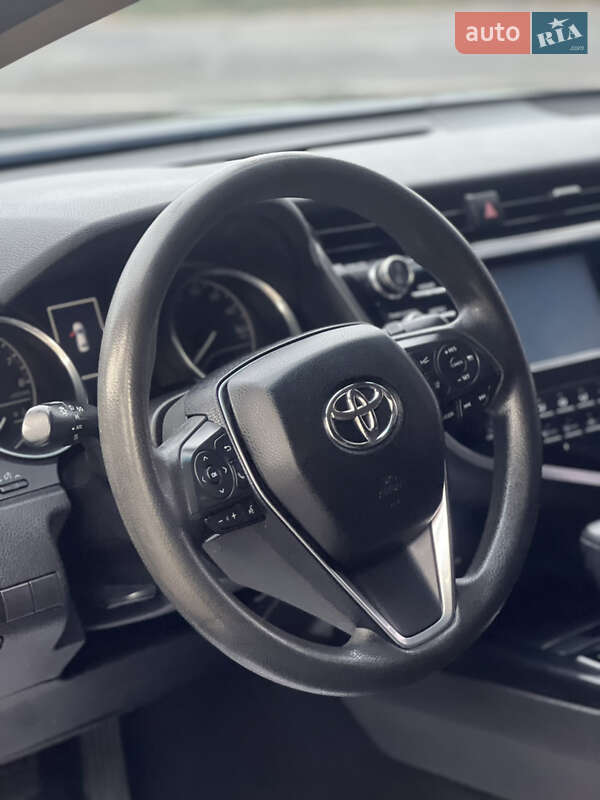 Toyota Camry 2018