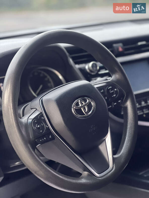 Toyota Camry 2018