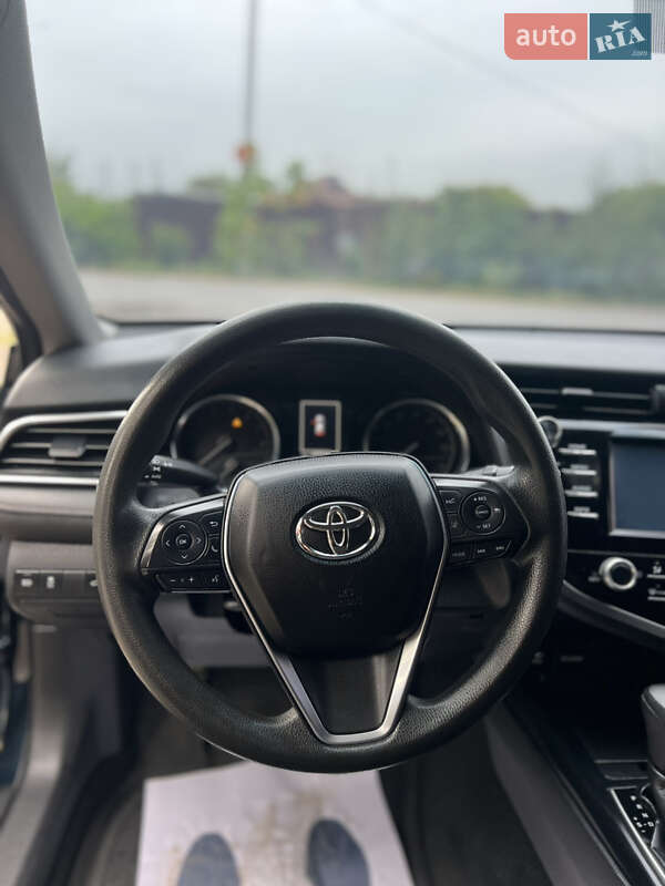 Toyota Camry 2018
