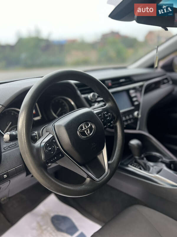 Toyota Camry 2018