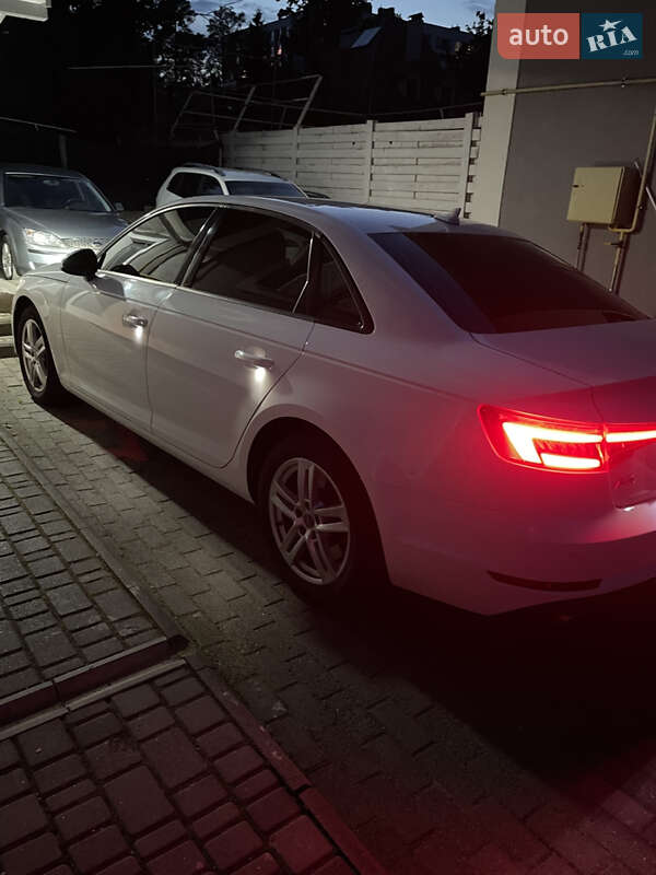 Audi A4 2015