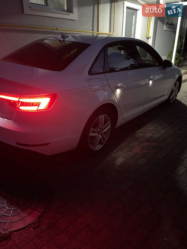 Audi A4 2015