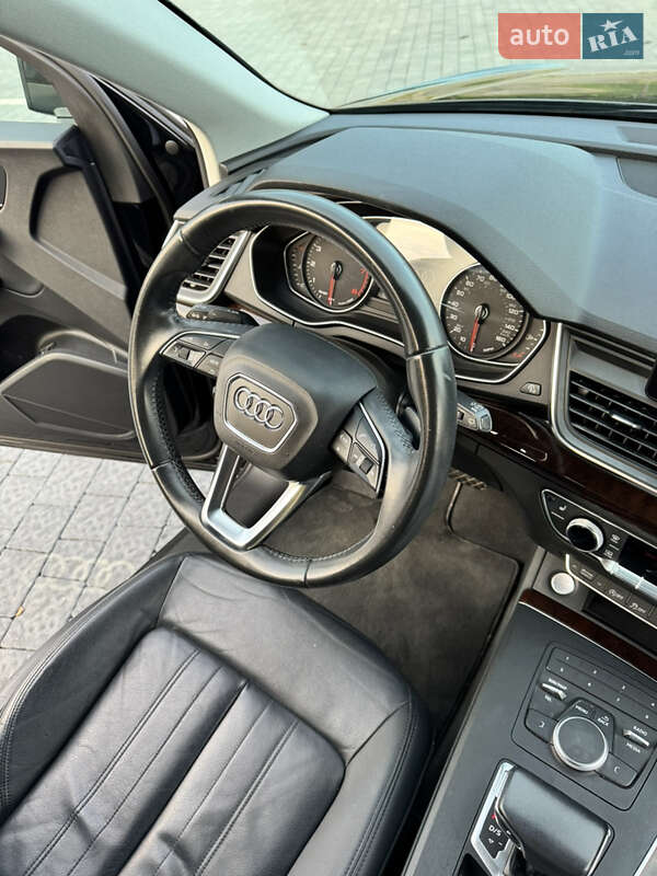 Audi-1