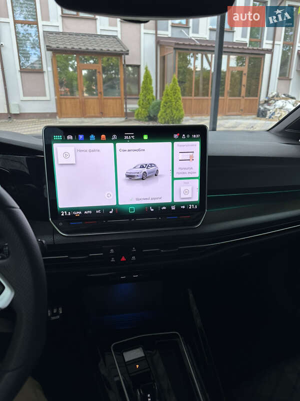 Volkswagen Golf 2025