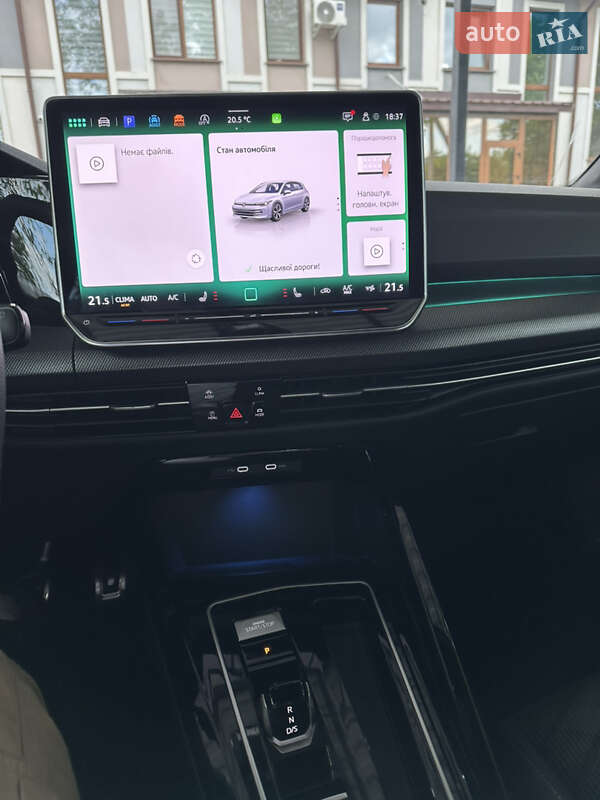 Volkswagen Golf 2025