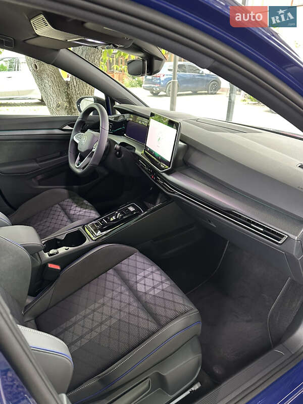 Volkswagen Golf 2025