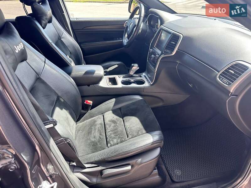 Jeep Grand Cherokee 2016