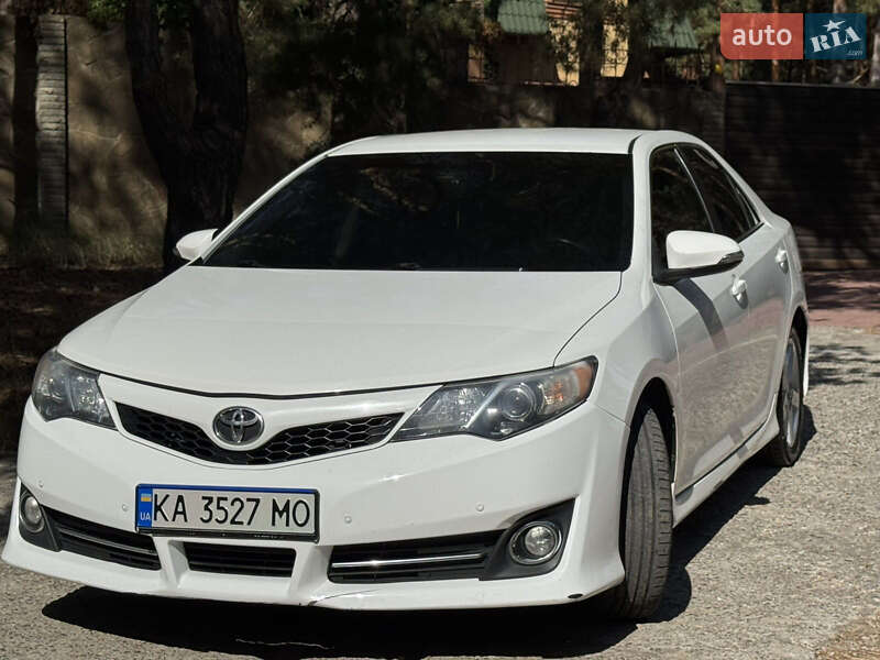 Toyota Camry 2013