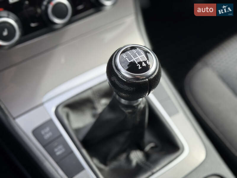 Volkswagen Passat 2010