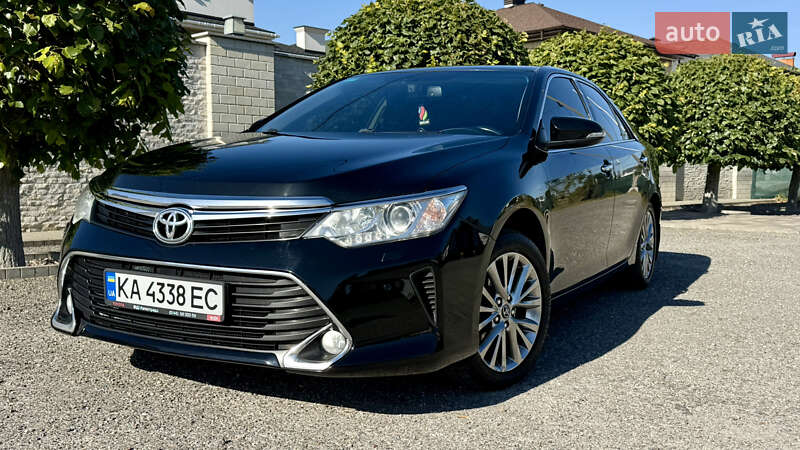 Toyota Camry 2017
