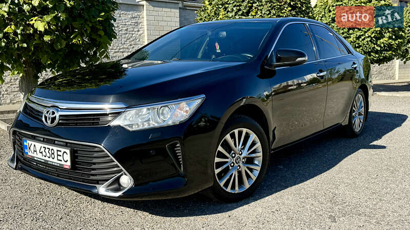 Toyota Camry 2017