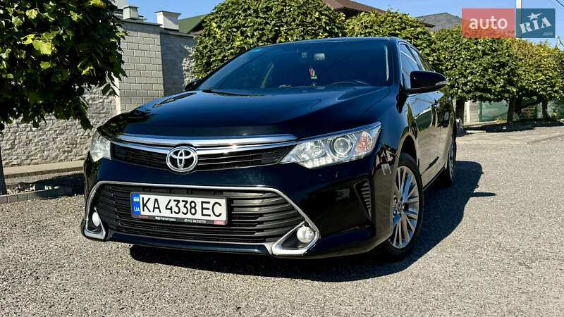 Toyota Camry 2017
