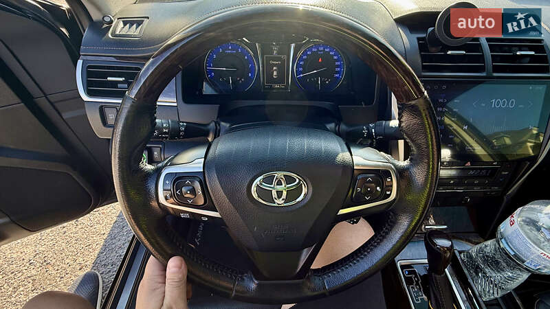 Toyota Camry 2017