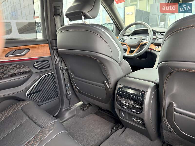 Jeep Grand Cherokee 2024