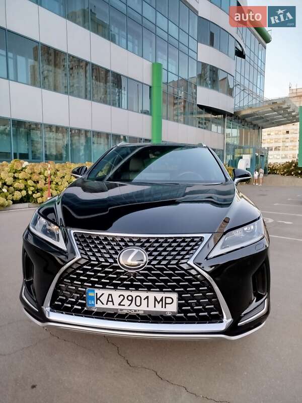 Lexus-10