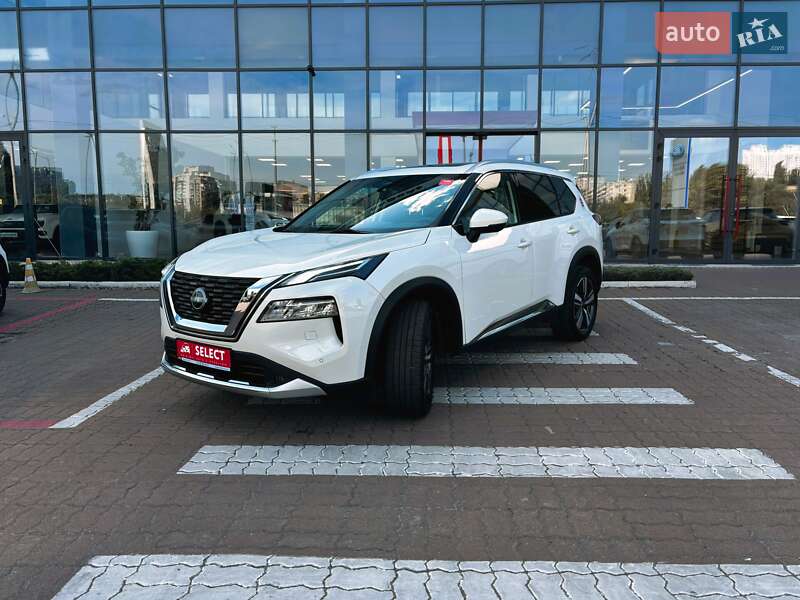 Nissan-3