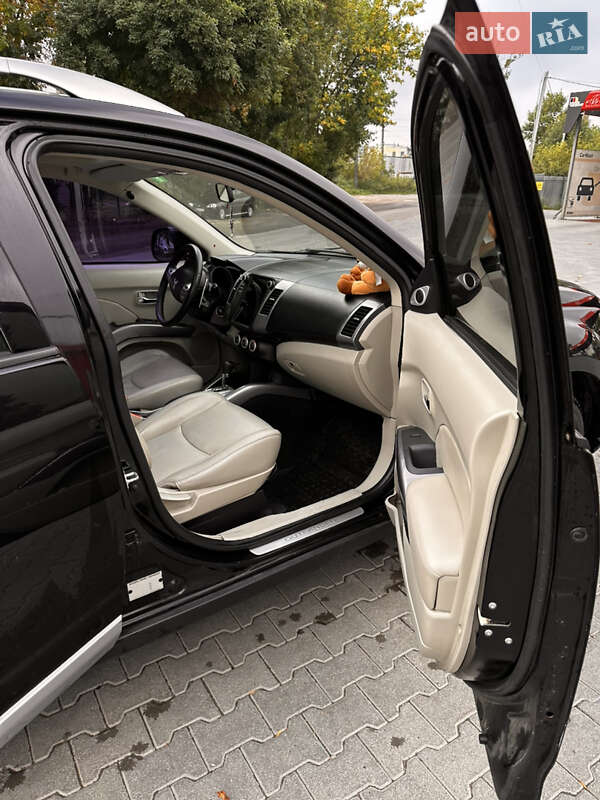 Mitsubishi Outlander 2008