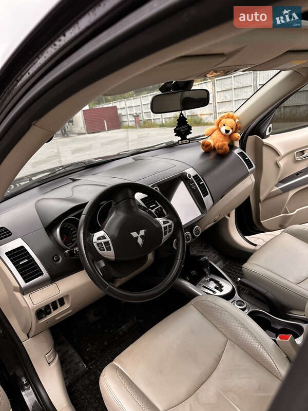 Mitsubishi Outlander 2008