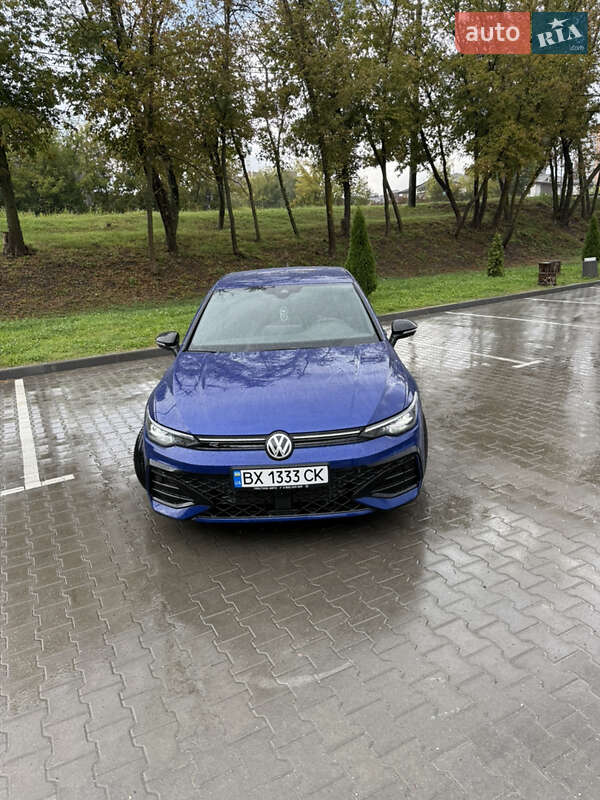 Volkswagen Golf 2025