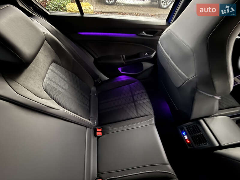 Volkswagen Golf 2025