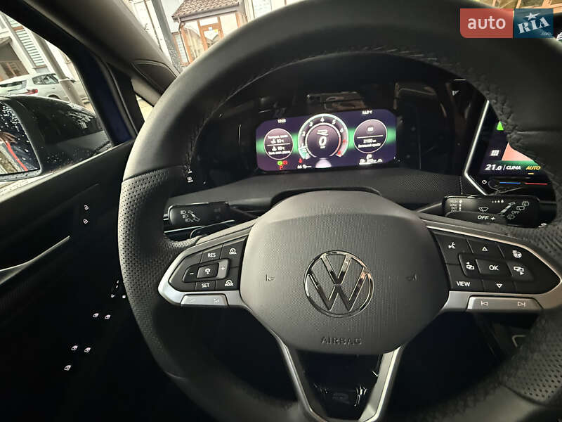 Volkswagen Golf 2025