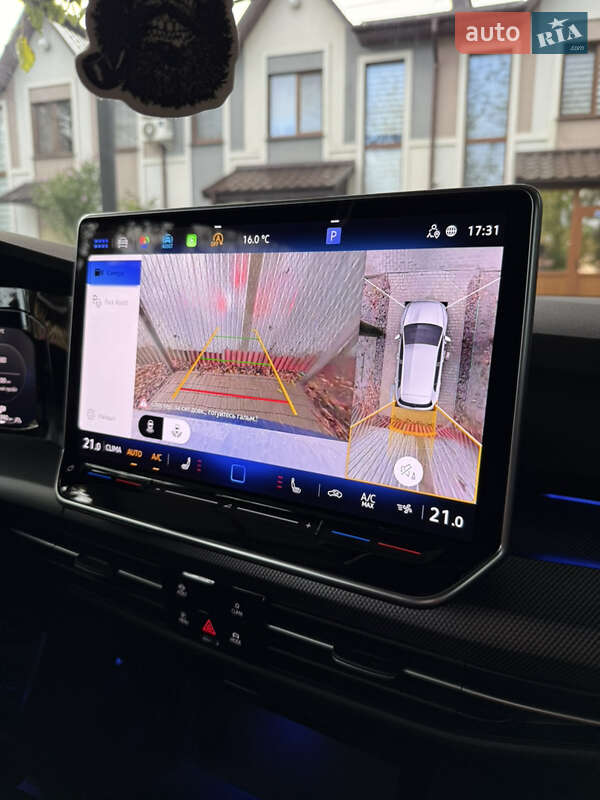 Volkswagen Golf 2025