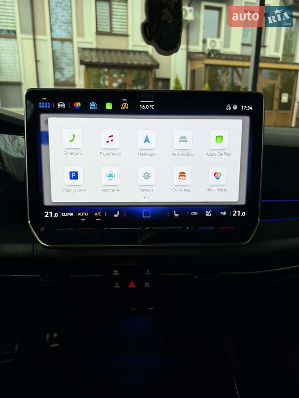 Volkswagen Golf 2025