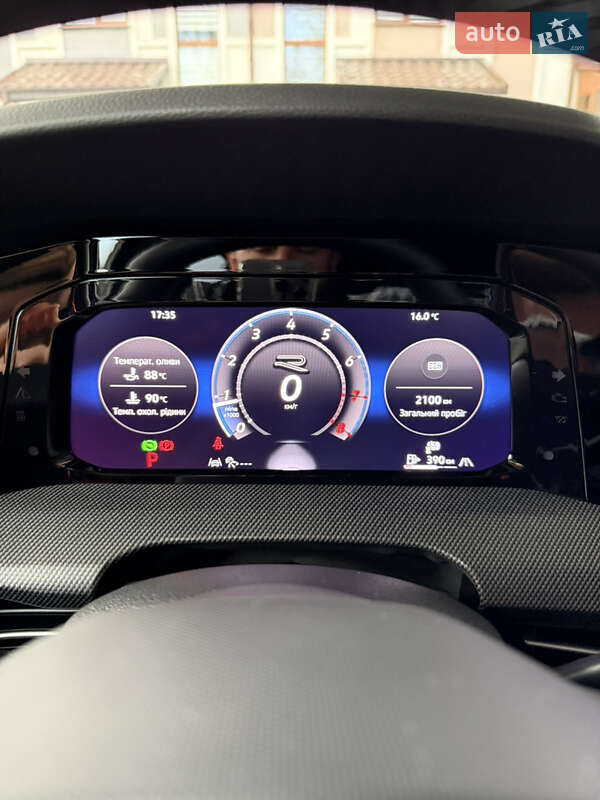 Volkswagen Golf 2025