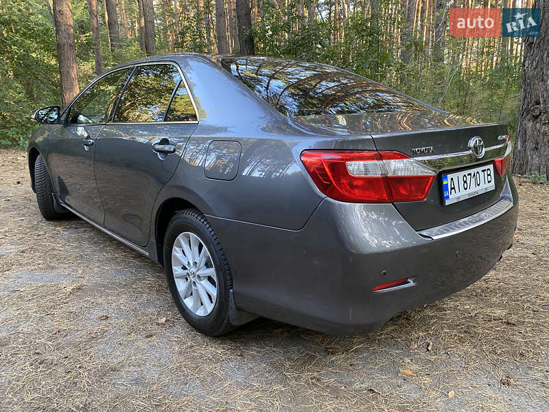 Toyota Camry 2011