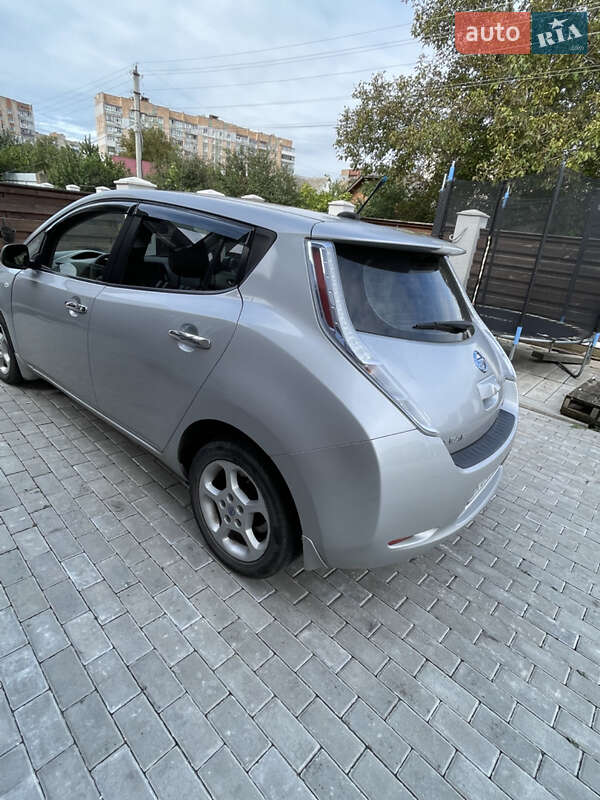 Nissan-2