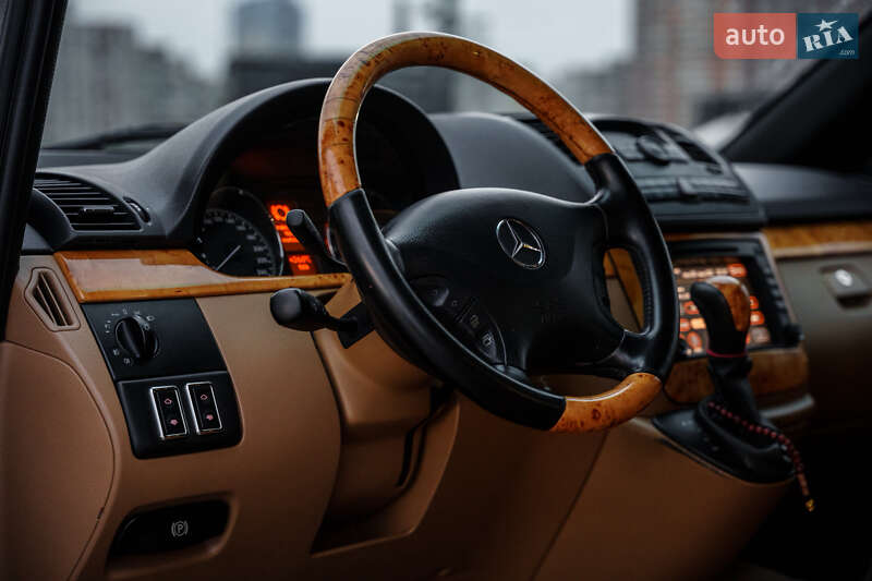 Mercedes-Benz Vito 2010