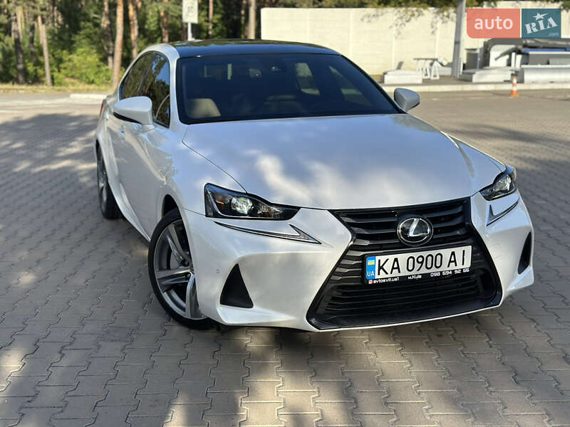 Lexus-18