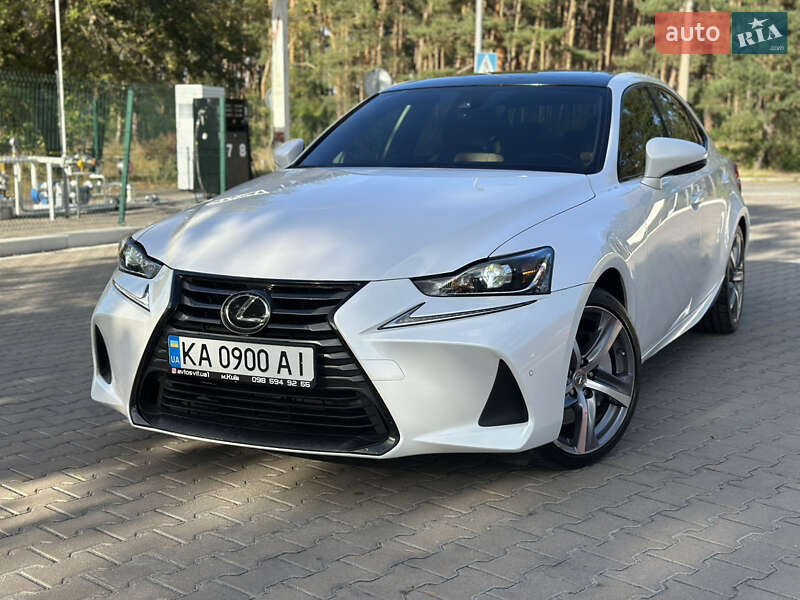Lexus-17