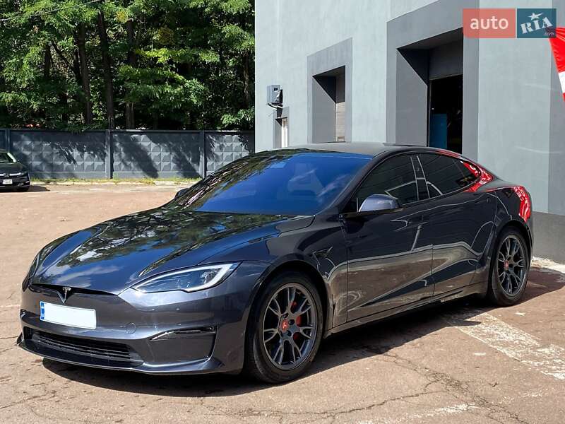 Tesla-21