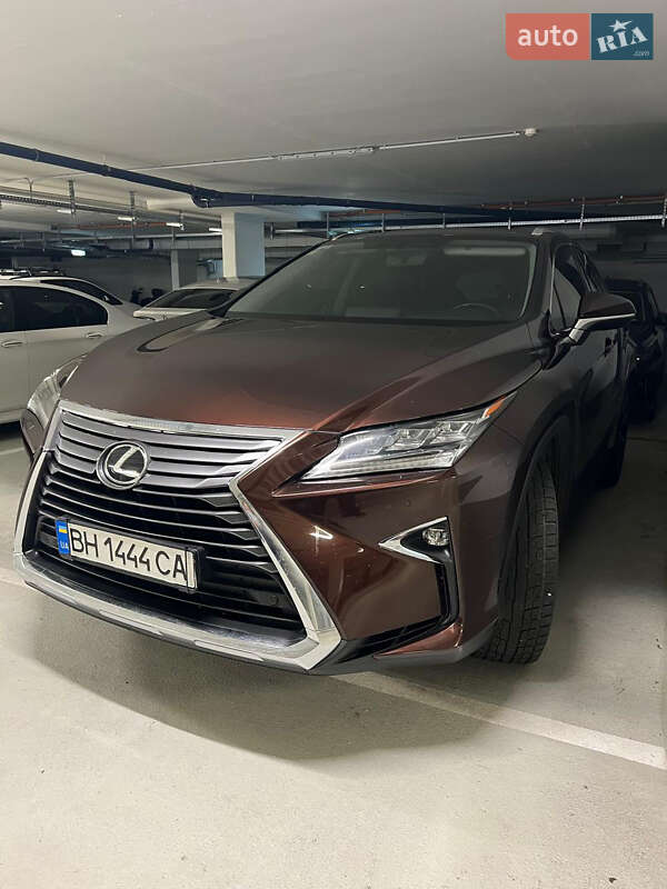 Lexus-3