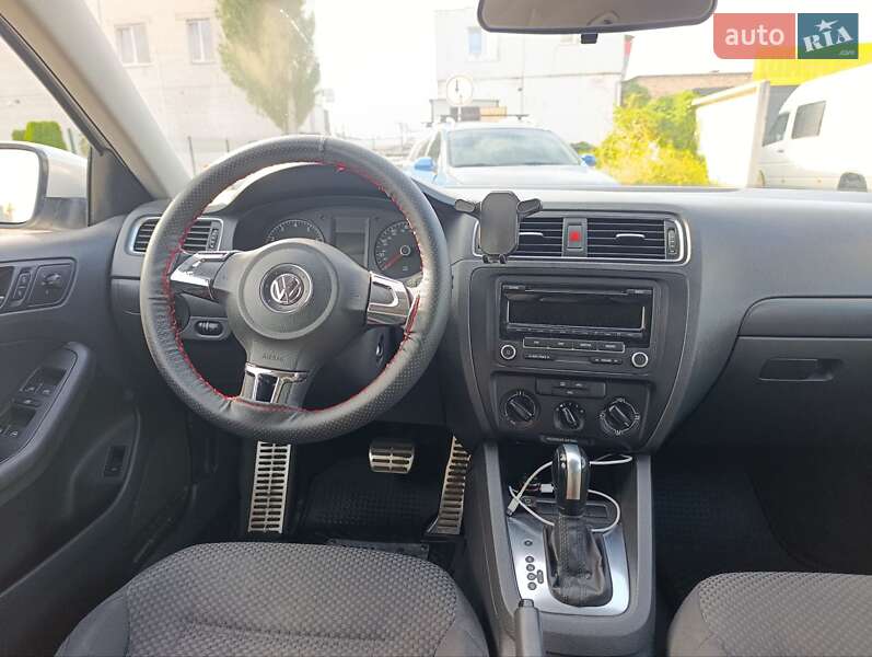 Volkswagen Jetta 2013