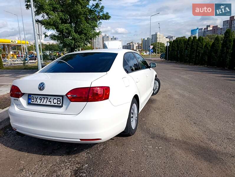 Volkswagen Jetta 2013