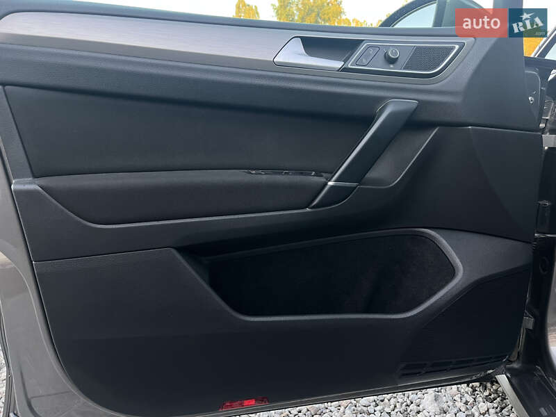 Volkswagen Golf Sportsvan 2014