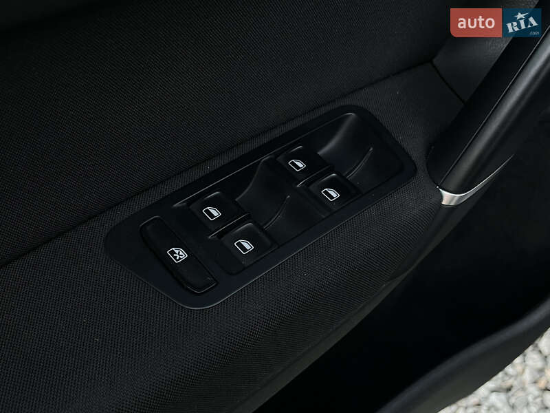 Volkswagen Golf Sportsvan 2014