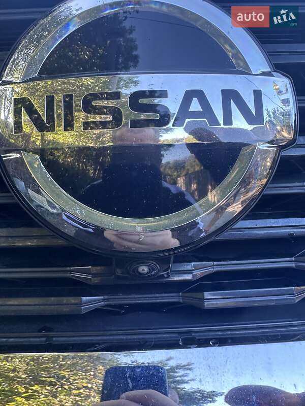Nissan-0