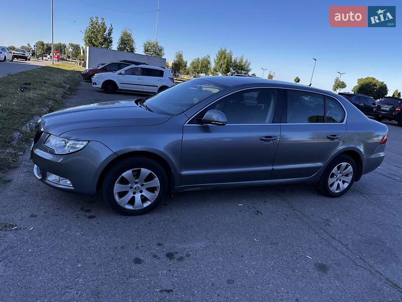 Skoda Superb 2011
