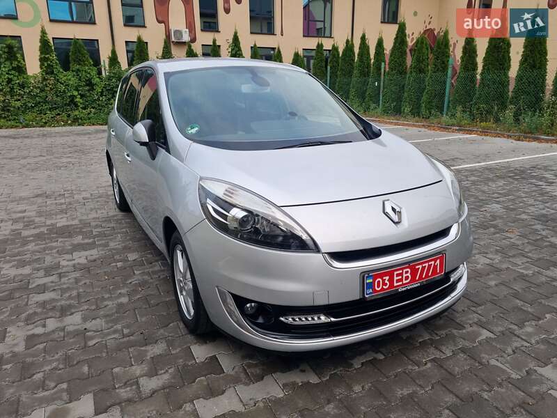 Renault Grand Scenic 2012