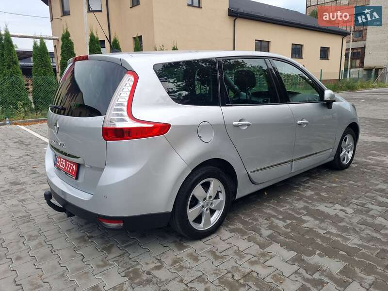 Renault Grand Scenic 2012