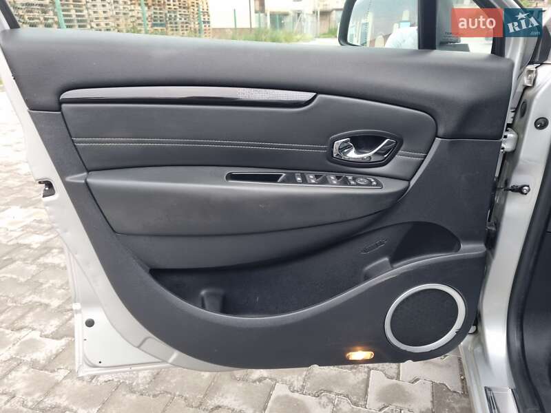 Renault Grand Scenic 2012