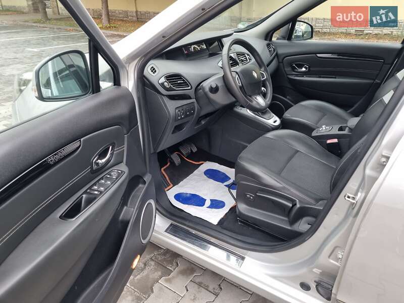 Renault Grand Scenic 2012