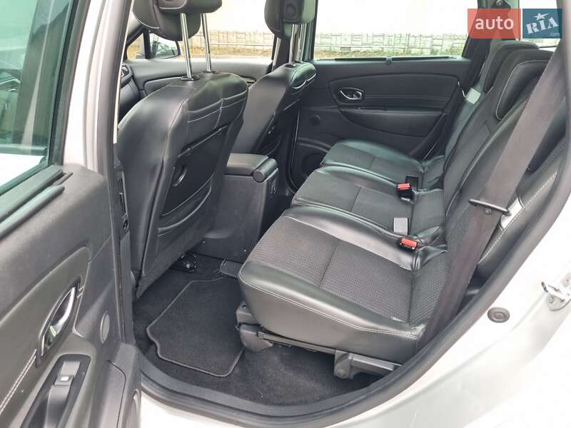 Renault Grand Scenic 2012