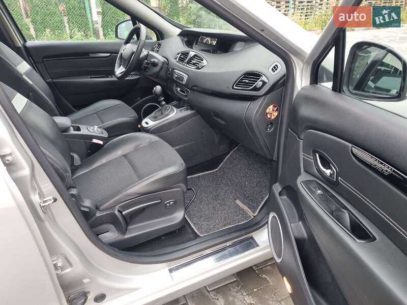 Renault Grand Scenic 2012