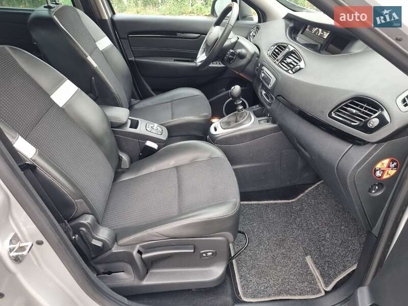Renault Grand Scenic 2012